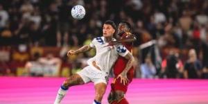 روما يقلب الطاولة على أتالانتا ويحقق فوزه الثالث في الدوري الإيطالي