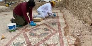 العثور على رأس معبود الحب وفسيفساء عمرها 16 قرناً.. اعرف مكانها