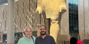 وفد الاتحاد الأفريقي للرياضة الجامعية يزور المتحف الكبير والأهرامات.. صور