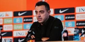 تشافي هيرنانديز يقود أول حصة تدريبية لمنتخب هولندا.. فيديو