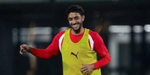 عمر مرموش يغيب عن التشكيل الأساسي لمنتخب مصر أمام أنجولا