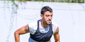 طاهر محمد طاهر يبدأ مرحلة جديدة من برنامجه التأهيلي في الأهلي