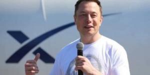 شركة SpaceX تنقل المعزز الصاروخى Booster 21 إلى منصة الإطلاق