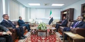 نبيل فهمى يبحث مع أحمد الشرع تطورات الأوضاع بسوريا ودعم جهود التعافى وإعادة البناء