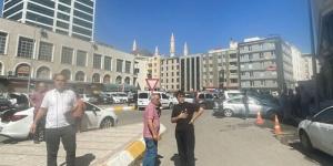 أصابهم الرعب وهربوا إلى الشوارع، اللحظات الأولى لزلزال تركيا تصيب السكان بالفزع (فيديو)