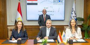 باستثمارات تتخطى مليار جنيه، رئيس اقتصادية قناة السويس يشهد توقيع عقد مشروع "نافذ مصر"
