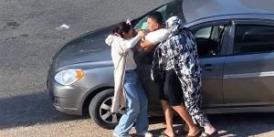 بعد وصلة ضرب مبرح، سيدة بالإسماعيلية تستغيث من طليقها (فيديو)