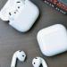 شحن AirPods لاسلكيا أم بكابل USB؟ اعرف أيهما أفضل للبطارية