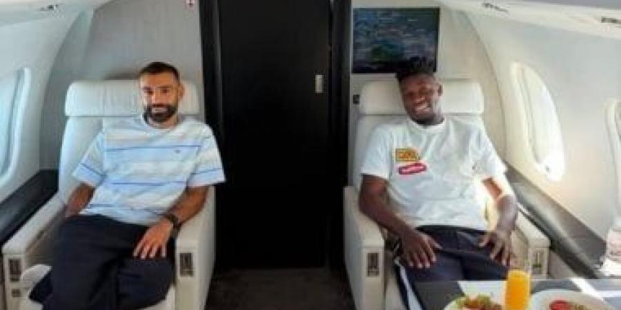 لماذا يتواجد محمد صلاح وأونانا ثنائي طرابزون سبور في لندن؟