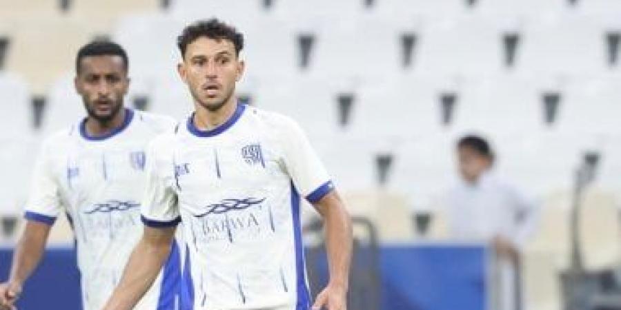 حمدي فتحي أساسيا فى مباراة لوسيل ضد الوكرة بالدوري القطري