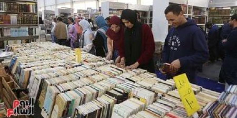 كنا فين وبقينا فين.. كيف تحول معرض الكتاب من الزحام إلى العالمية؟