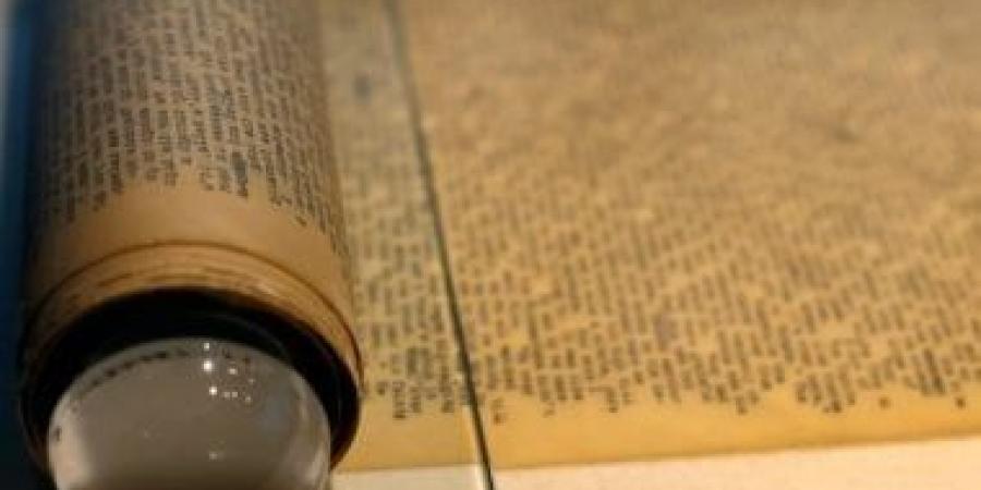أغرب المخطوطات.. مسودة رواية جاك كيرواك "على الطريق" طولها 120 قدما