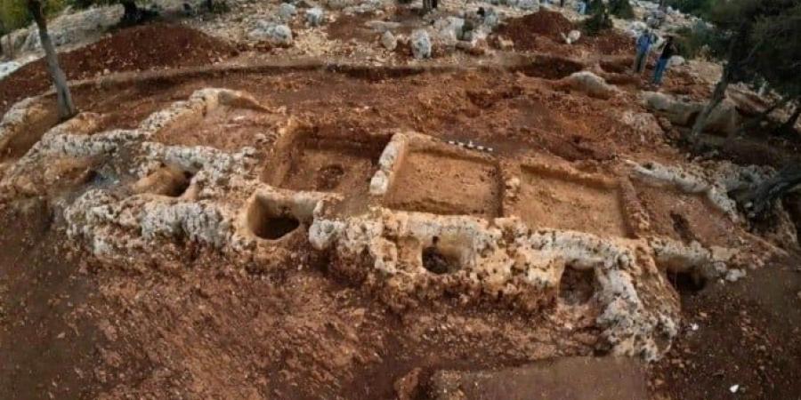اكتشاف معصرة مشروبات روحية بيزنطية وكنيسة أثرية فى الأردن