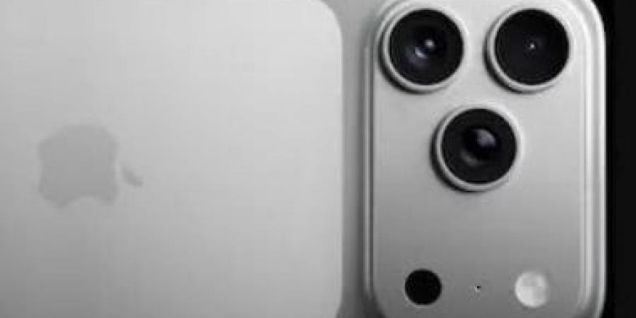 هل تصبح كاميرا iPhone 18 Pro بديلاً للكاميرات الاحترافية؟ تسريب جديد يجيب