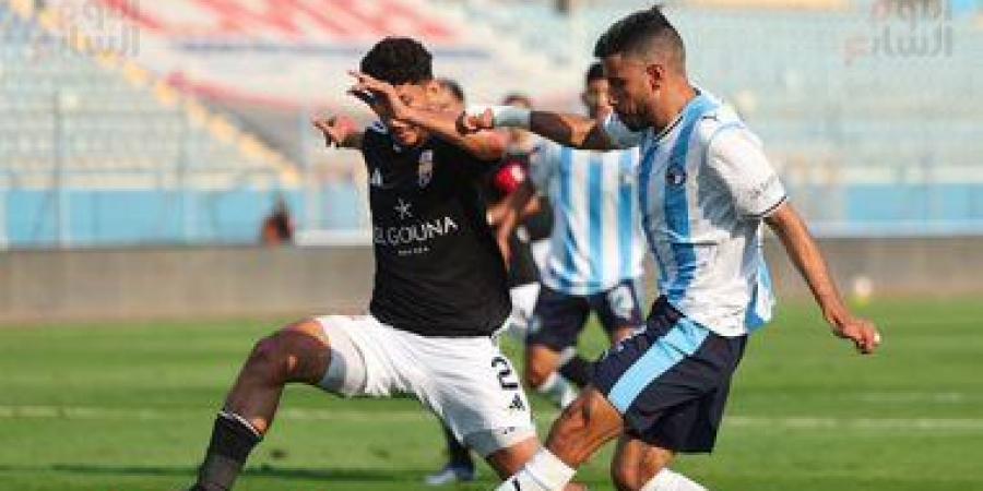 بيراميدز يتعادل مع الجونة الجونة سلبيا في الشوط الأول