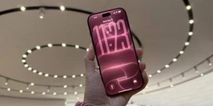 انطلاق الحجز المسبق لسلسلة iPhone 18 Pro وسماعات AirPods 5 فى الأسواق العالمية