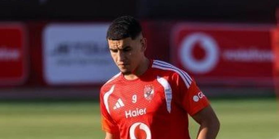 بنجديدة يكشف حقيقة اتهام لاعبى الأهلى بالأنانية فى جلسة خاصة مع عموتة