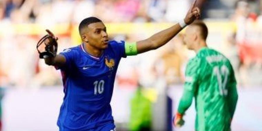 زيدان يقرر مشاركة مبابى فى مركز الجناح الأيسر مع منتخب فرنسا