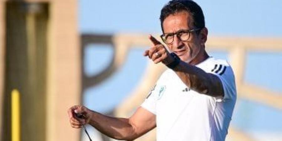 أحمد سامي يرفع الحمل البدني للاعبي المصري استعداداً لكأس عاصمة مصر
