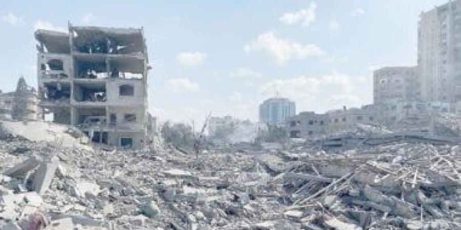 مفوض "أونروا" يطالب إسرائيل بالمرونة فى إدخال المعدات والمؤن لقطاع غزة