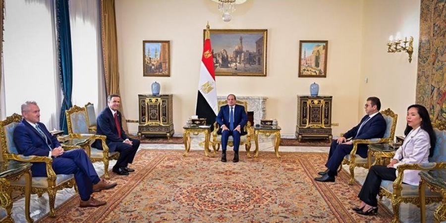 الرئاسة في أسبوع.. السيسي يوجه بمتابعة الموقف التنفيذي لمنظومة كارت الخدمات الحكومية الموحد.. يستقبل مدير الاستخبارات المركزية الأمريكية ورئيس تيار الحكمة العراقي ووزيري دفاع قبرص واليونان