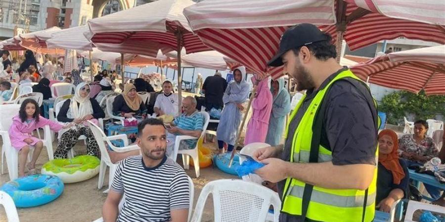 استمرار الحملات التوعوية لـ"مكافحة الإدمان" بشواطئ شرق الإسكندرية
