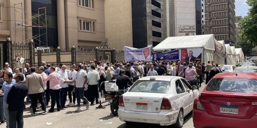 أسماء تتحرك وأخرى تترقب وخريطة السباق لم تُحسم بعد.. معركة «جس النبض» فى نقابة الصحفيين