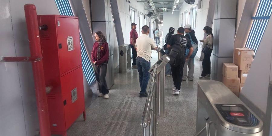 مع أول أيام التشغيل، إقبال كبير على استخدام الأتوبيس الترددي بالمرحلة الثانية (صور)
